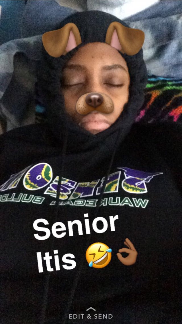 Dat_weird1's tweet image. Lord help me make it through finals and another semester. 🙏🏾😇🙏🏾