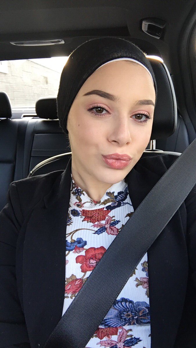 saraaaaomari's tweet photo. omw to court but my ass still cute #StillScamming https://t.co/tTduDQUsGg