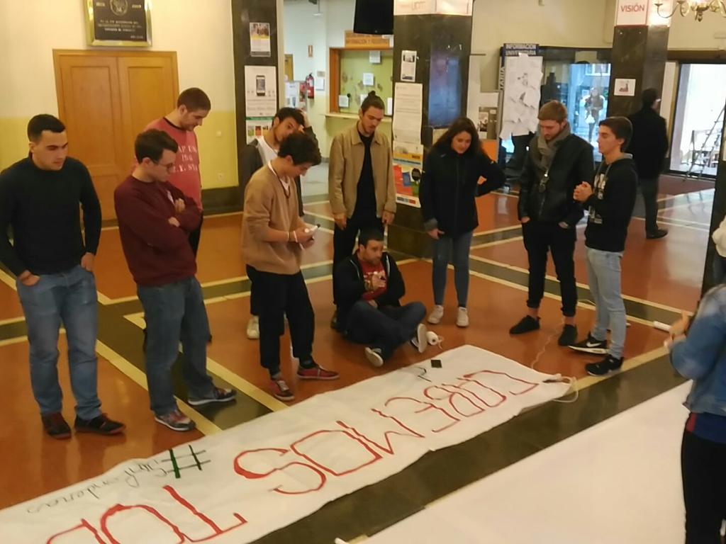 AsambleaCYT's tweet photo. Estamos ya preparandolo todo, mañana se lía! MIÉRCOLES 21 A LAS 12:30 EN LA FACULTAD DE COMERCIO Y TURISMO #CyTNoSeToca https://t.co/VtffyOyn1W