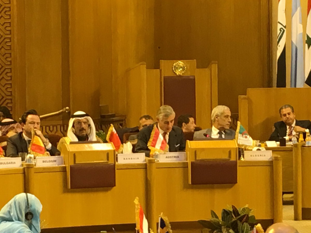 LinhartBMEIA's tweet photo. Let"s do something concrete! Fostering Arab-European relations with Arab European Young Leaders Forum. EU-Arab League #Cairo @arableague_gs https://t.co/jTlicKAYBo