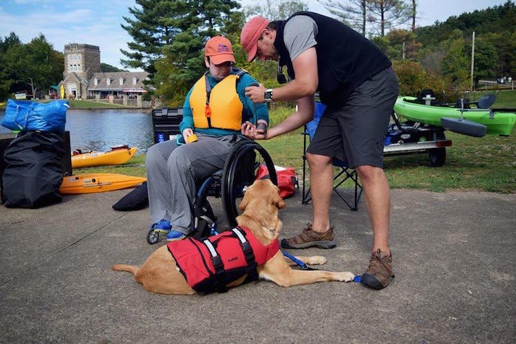 JenHennessey1's tweet image. Kayaking, work &amp;amp; play @NextPittsburgh peeks into the life of #PwC director &amp;amp; @DynamicPaddlers @LGin412 Check it out: bit.ly/2hJXRam