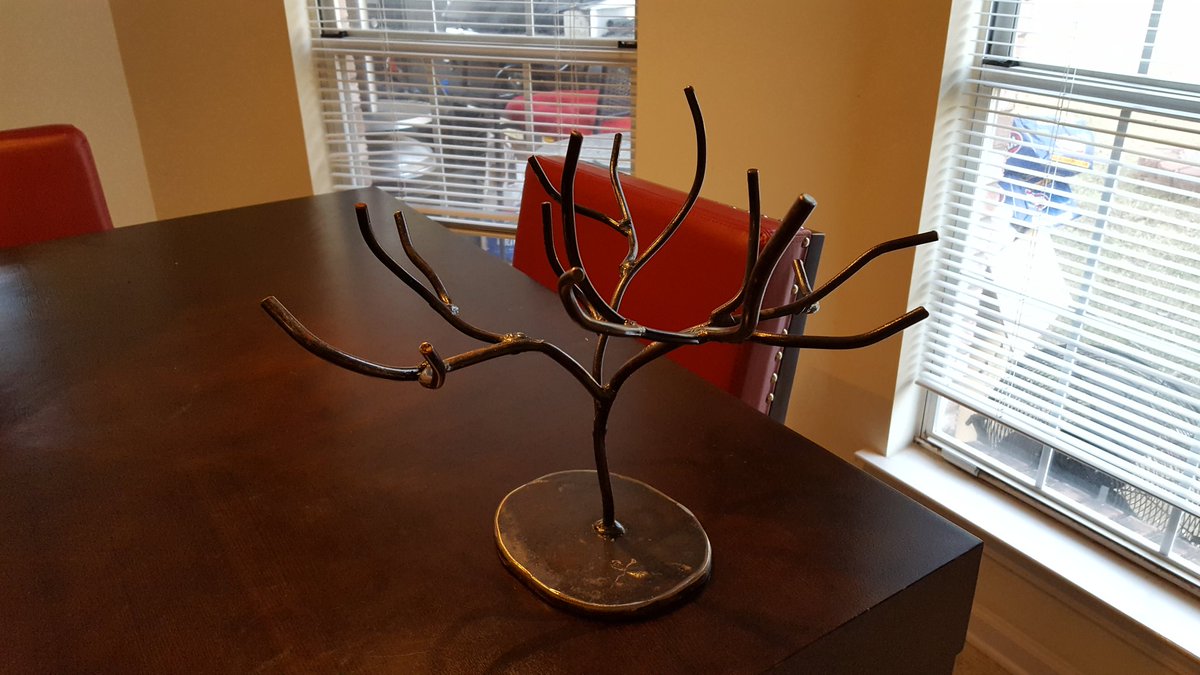 BottleTreeBob's tweet photo. New... Display/Desktop Handmade Tree... 

@BottleTreeBob #handmade #vintage #vintagehomedecor #yardart #art #homedecor #OutdoorSpace https://t.co/JP4oqWV8tY