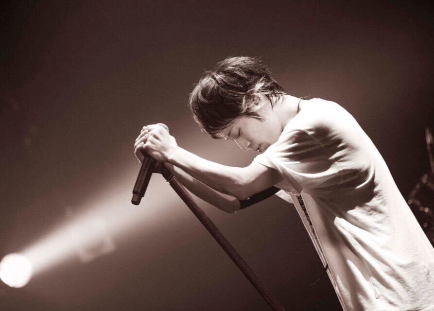 fish_fish_rock's tweet photo. Happy Birthday🌷
UVERがあるから毎日頑張れる！本当に生まれてきてくれてありがとうございます……😢

それにしても37歳とか信じられないかっこよさ、、、（笑）

#UVERworld
#TAKUYA∞
#TAKUYA生誕祭 
#タッピーバースデー https://t.co/oDqCD5RQVs