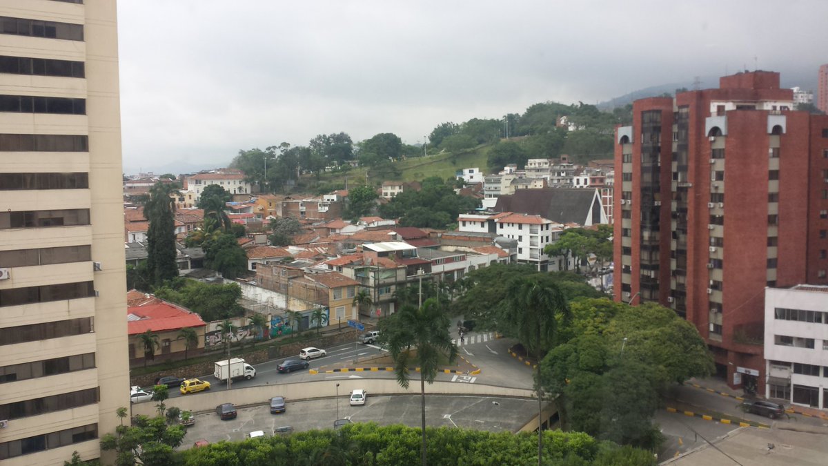 Franciscoh99's tweet photo. Una mirada al oeste de Cali. Mañana nublada y un poco fría en #CaliCo
#YoReportoIdeam
@Diarioccidente @IDEAMColombia https://t.co/jPLmmAkPfN