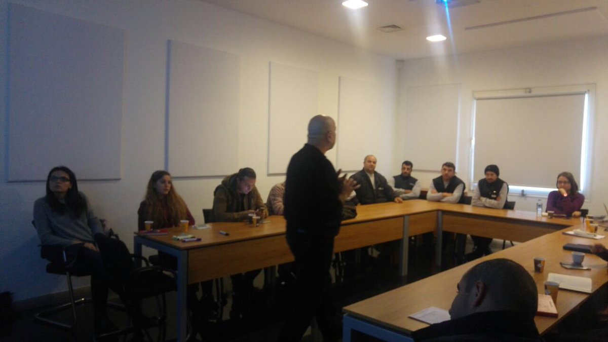 Denge Kimya'da #bugün;
Melih Bey ile Problem Çözme Teknikleri Eğitimi'ni bünyemizde gerçekleştirdik. Emeği geçen herkese #teşekkürler!