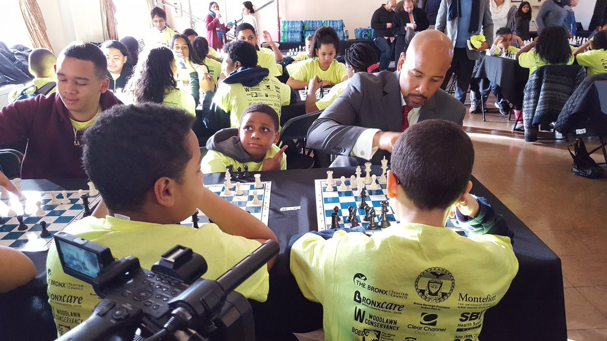 .<a href="/rubendiazjr/">Ruben Diaz Jr.</a> playing chess with students at today's #ChessInTheSchools tournament! We'll have the story on bronxnet.tv