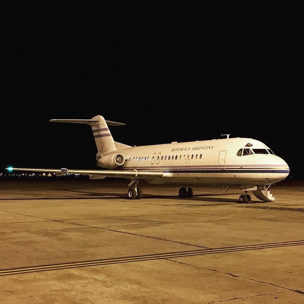 ferchoarriola's tweet photo. De los pocos reactores puros que quedan dando vuelta por Argentina. #Fokker #F28 #Fellowsh… https://t.co/8PmxvLzRu8 https://t.co/xk9CWl3t1V