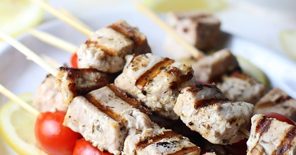 JanosMedyx's tweet photo. #News @ #Eating #Healthy : Grilled Lemon and Garlic Swordfish Skewers ~ So easy, healthy a… https://t.co/5QW1XKEIPE https://t.co/Kpi2cZ0xw0