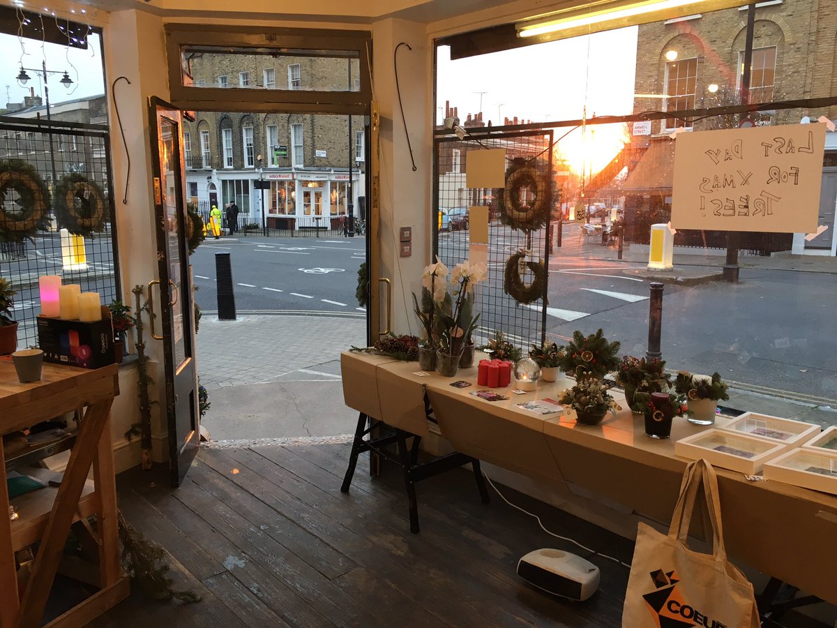 It's About The Bike (@aboutthebike) on Twitter photo Sunset on #Amwell #xmas #Pop-up for last time in 2016. Thank you for your custom. See u in 2017 #Dalston #hackney @Florunikon <a href="/LondonPopups/">LondonPopups</a> Sunset on #Amwell #xmas #Pop-up for last time in 2016. Thank you for your custom. See u in 2017 #Dalston #hackney @Florunikon <a href="/LondonPopups/">LondonPopups</a>