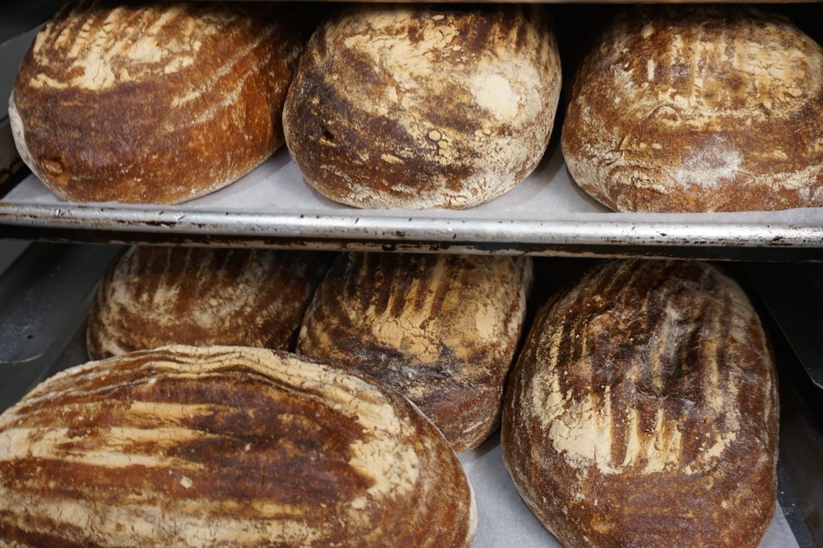 Carbs make everything better, don't you think?
#unionpasadena #etxeabakery #bread #carbs