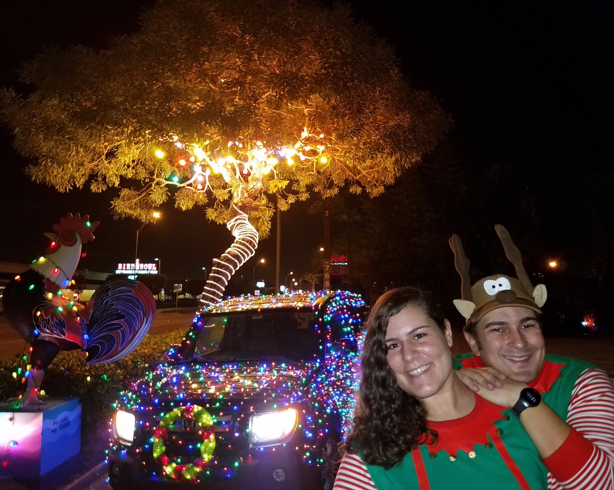 THE305GUY's tweet photo. 7th night before Christmas, #ChristmasCar w/ #GalloNavideño hopes #786CHICK's birthplace of #Morón will have #HappyHolidays soon! #CubaLibre https://t.co/zttSkDmuPN