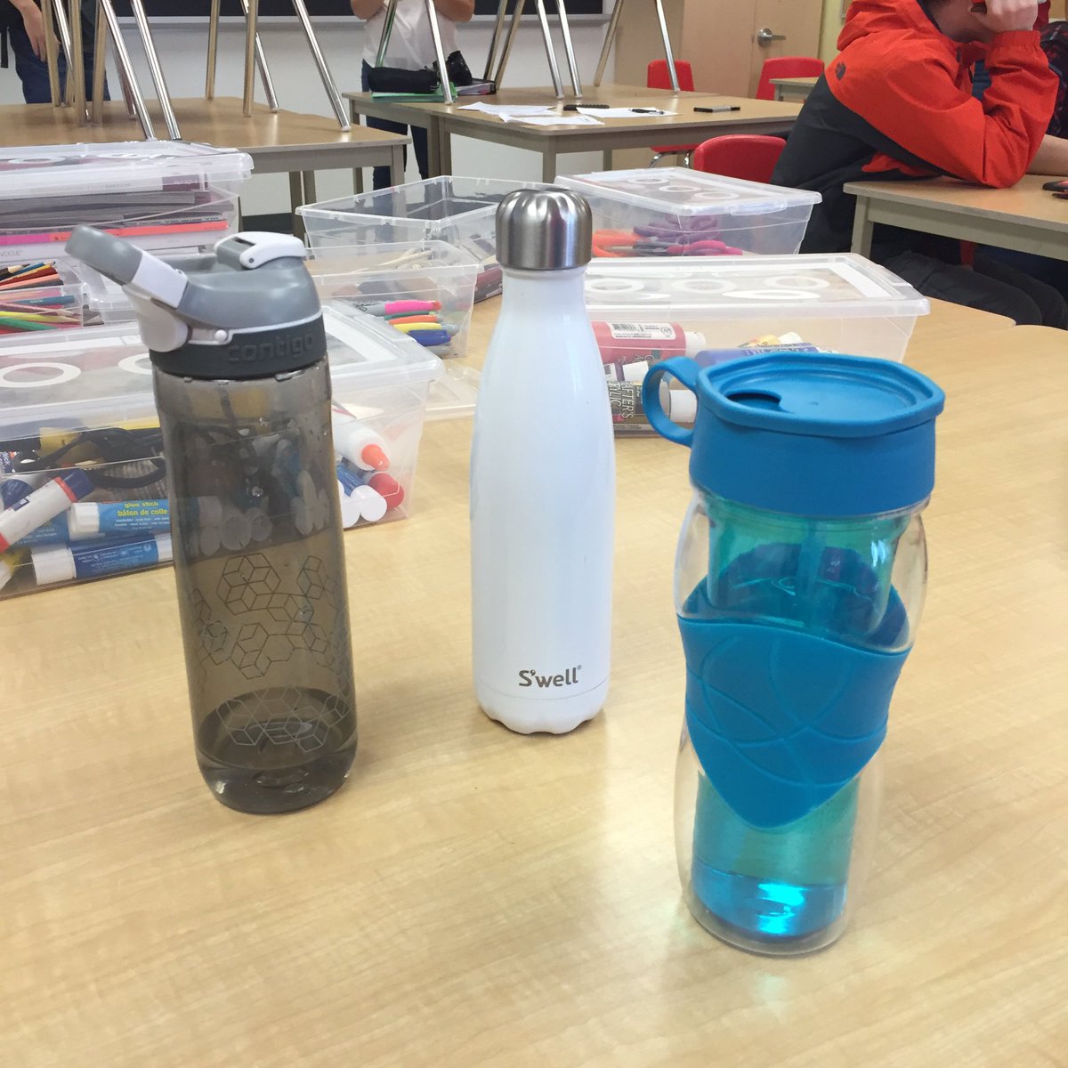 msadamsnpss's tweet photo. @environmentnpss priori two geography is still meeting the challenge! Tuesday = reusable water bottles https://t.co/O5sq2oFpJD