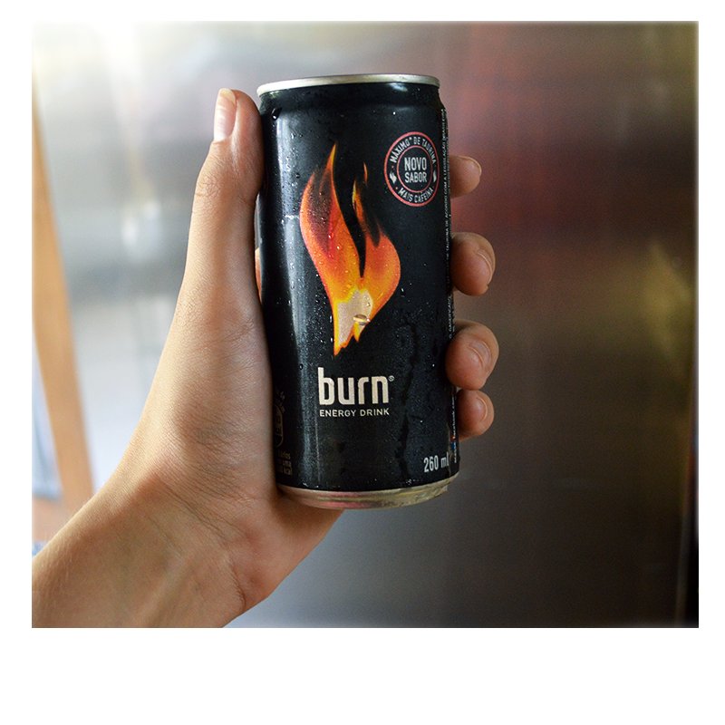 Com Burn, nenhuma noite é longa demais. Aproveite cada segundo com energia de sobra!