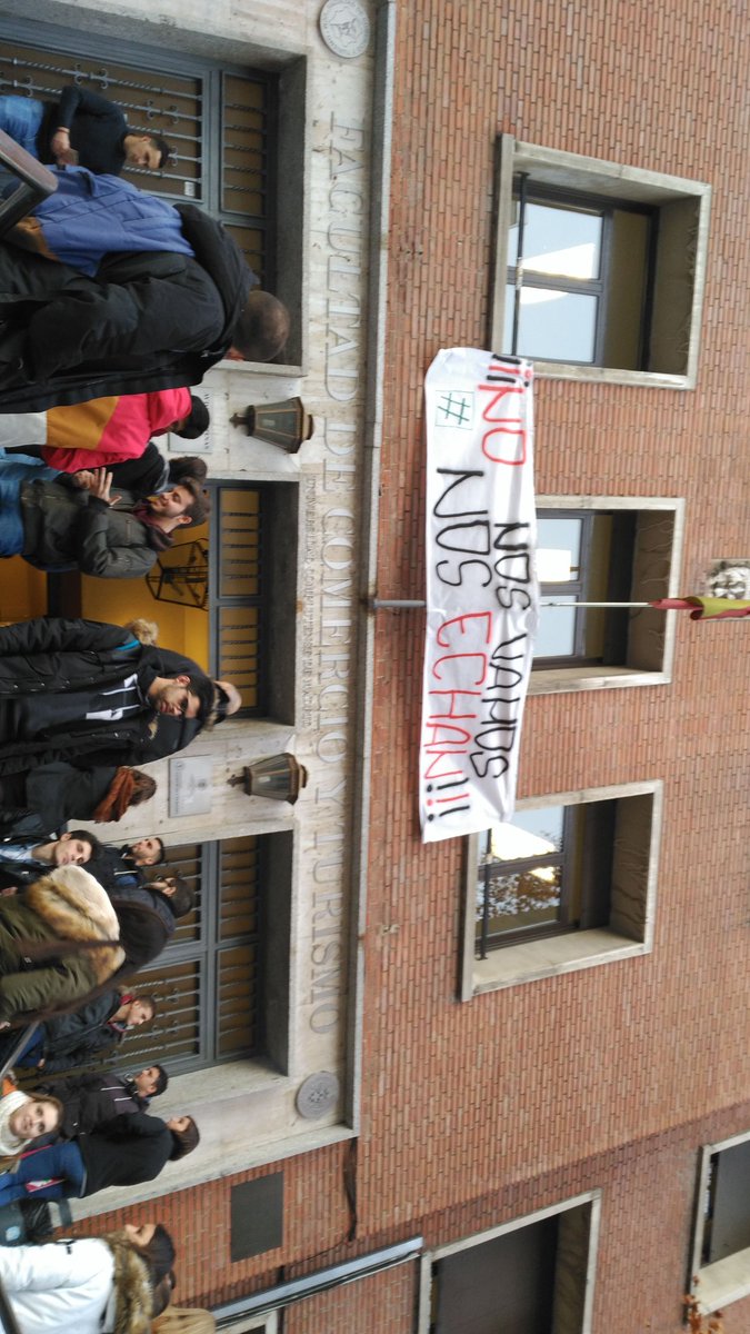 AsambleaCYT's tweet photo. Esto no para seguimos aquí después de 4 horas comprometidos con la causa!  #CyTNoSeToca https://t.co/TIyJB92doH
