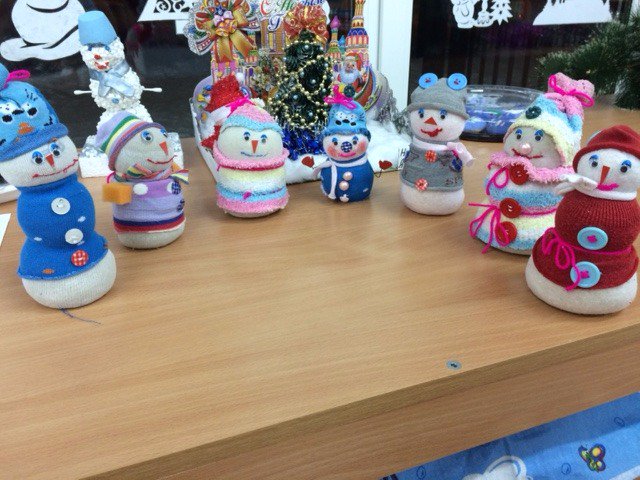 В дошкольной группе Центра прошел мастер - класс для детей и их родителей  "Моя новогодняя игрушка". (вос-ль Горошко А.С.)