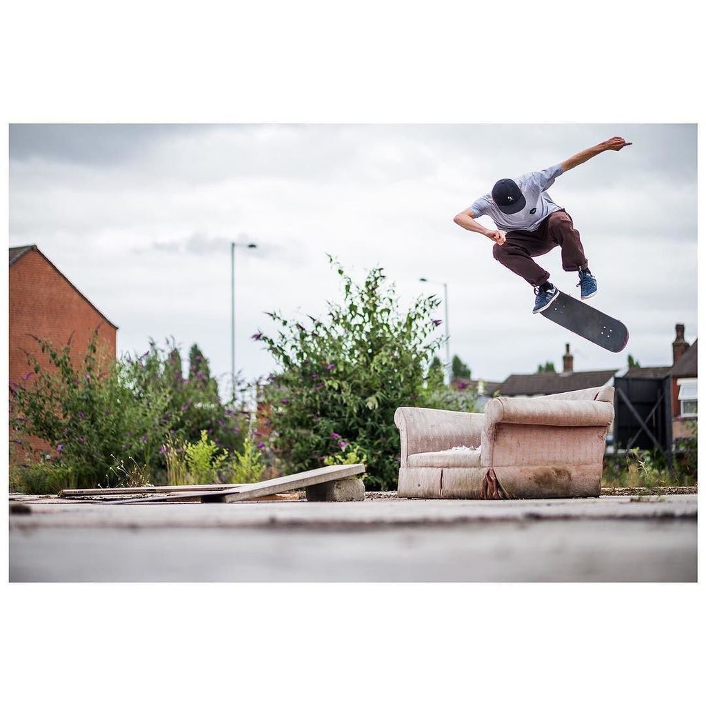 Sidewalkmag's tweet photo. > https://t.co/nk017WvFVb < or ๐๐ผ link in bio ๐๐ผ for @battybills #sebbatty's #firstlight piece including this rottโฆ https://t.co/Cl7dCKHB8d
