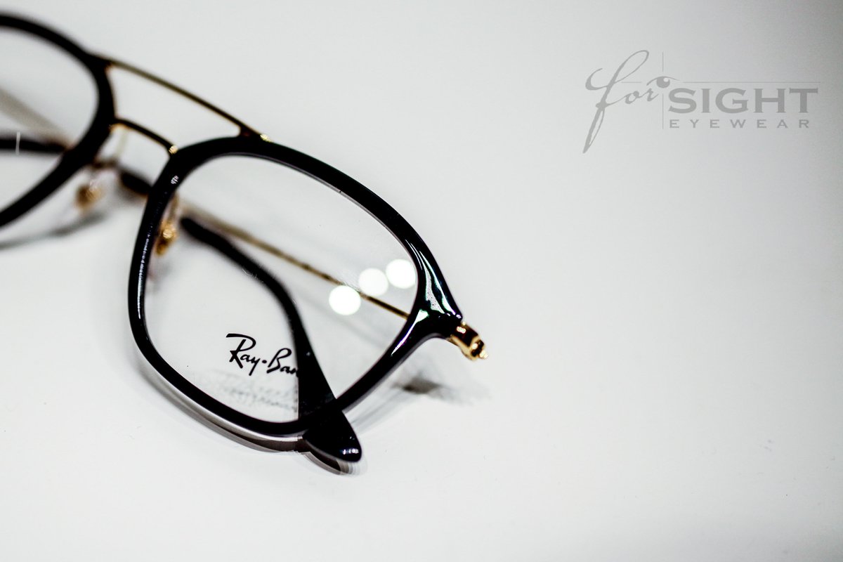We cannot get enough of these #stylish black <a href="/ray_ban/">Ray-Ban</a> frames! So much more where they came from! Come and have a look for yourself.#hamont