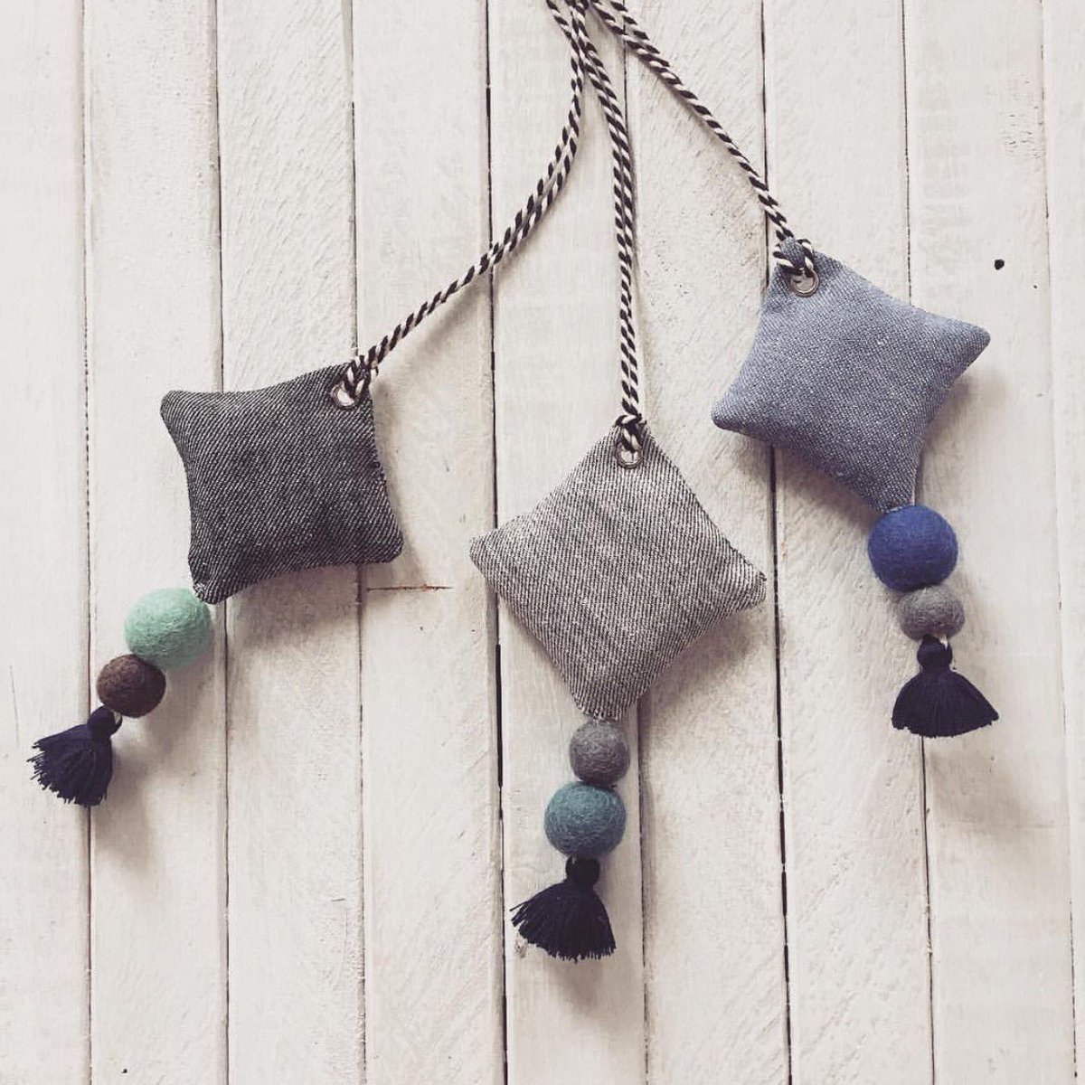 findingmakers's tweet image. Pretty handmade mini lavender bags by linlainecoton #findingmakers #handmade #lavender #shopsmall instagram.com/p/BOPyyQwD7co/