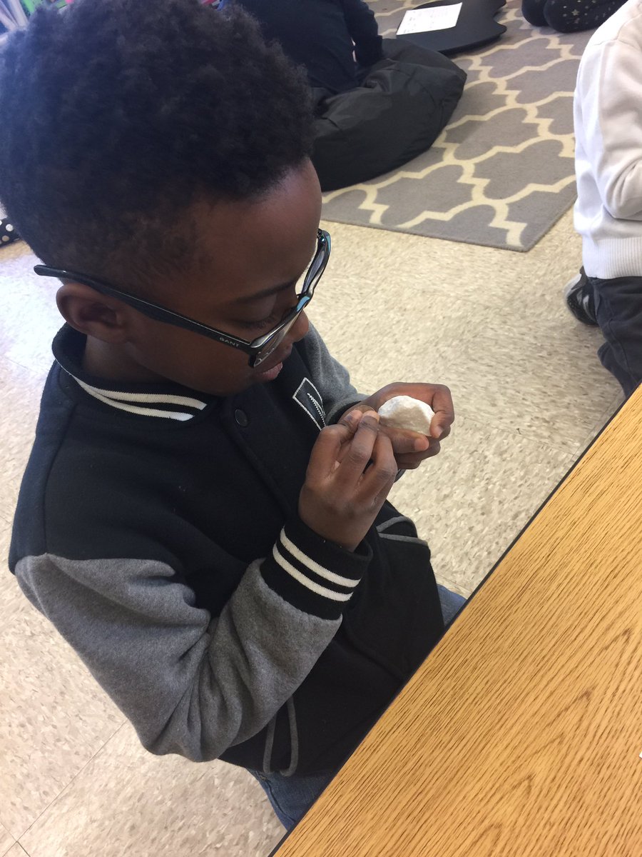 DrSHAnderson's tweet photo. Investigating minerals hardness by doing the scratch test #geologists #mtpspride @FVgrade3 https://t.co/FxN5FKAXca