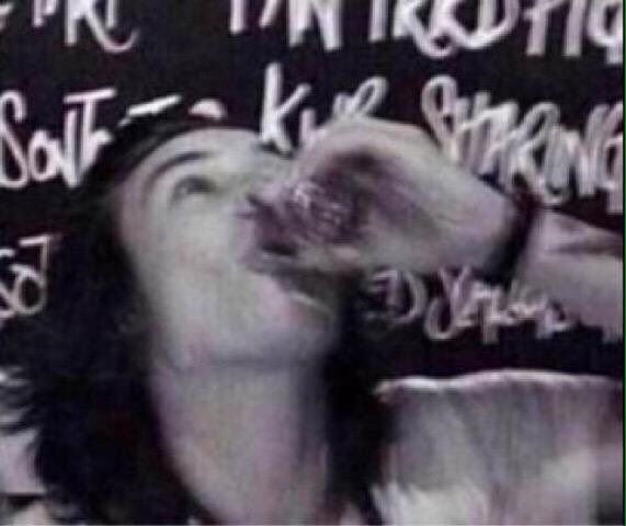 sk8ismylove's tweet photo. ZA 4 DNI LOUIS TOMLINSON BĘDZIE 25 LATKIEM

25 LAT
2 5  L A T

DWADZIEŚCIA PIĘĆ LAT https://t.co/tlVih7NxsJ