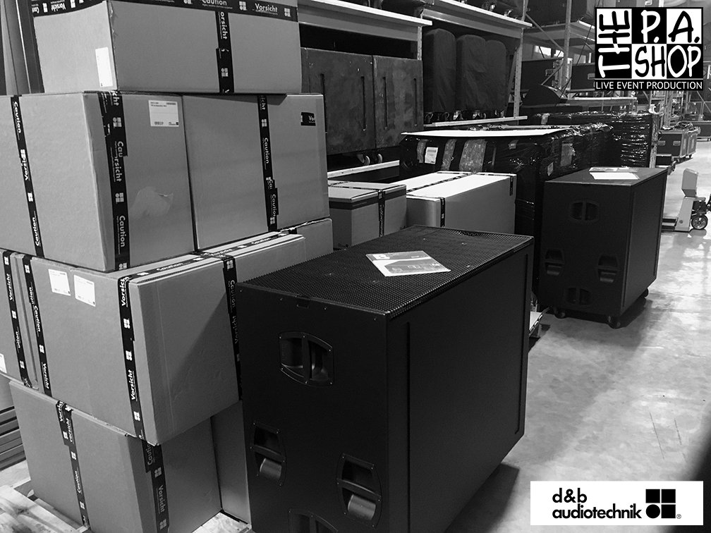 PAShopPro's tweet photo. Santa came early! 2017 is going to sound so good! 6 Skids of d&amp;b Audiotechnik gear! New B22 Subs! #M4 #d80 #B22 #VSeries @dbaudio_us https://t.co/BYD9HsJVTo