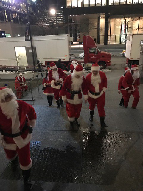 jeantweedcentre's tweet photo. #SantaPubCrawl does it again! Spreading joy, hope and laughter on Bay street while raising funds for a good cause! #Thankyou @RuddyShaun https://t.co/cqp4TUI1qe