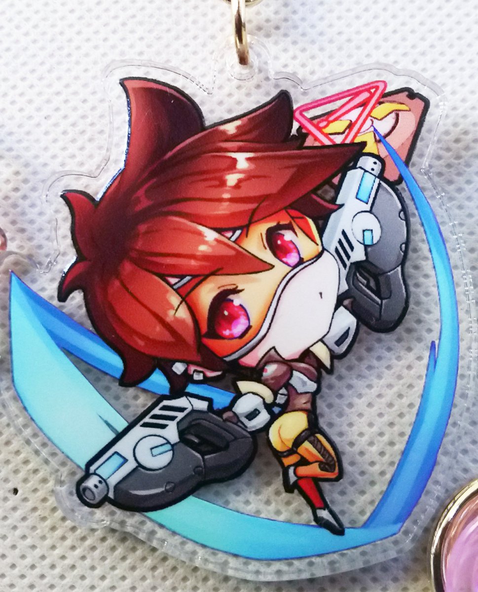 オーバーウォッチのアクリルキーホルダー… トレーサーとマクリーも作っ オーバーウォッチのアクリルキーホルダー… トレーサーとマクリーも作っ