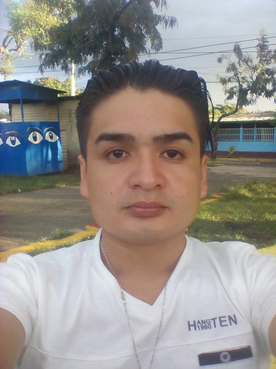 EMILIANODENICA's tweet photo. #EmilianoFlores https://t.co/ai6Ek7Lugk