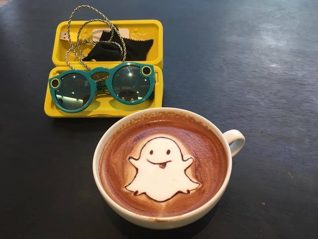 Melaquinosf's tweet photo. Snapping videos, making drinks :)
#snapchat #snapchatghost #latteart #lattesketch #sf https://t.co/kafj5WwPDh https://t.co/nbmYxeq8U5