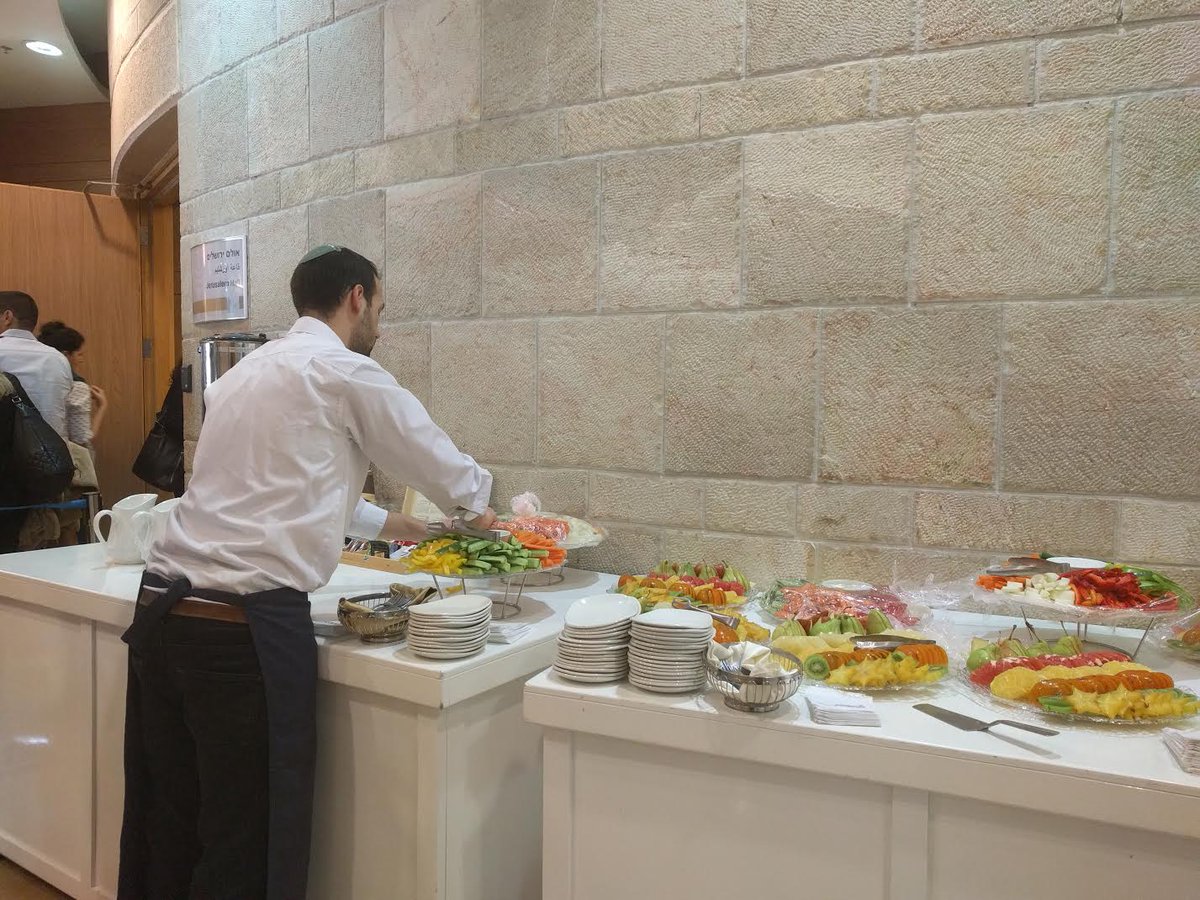 yiphat_shemer tweet picture