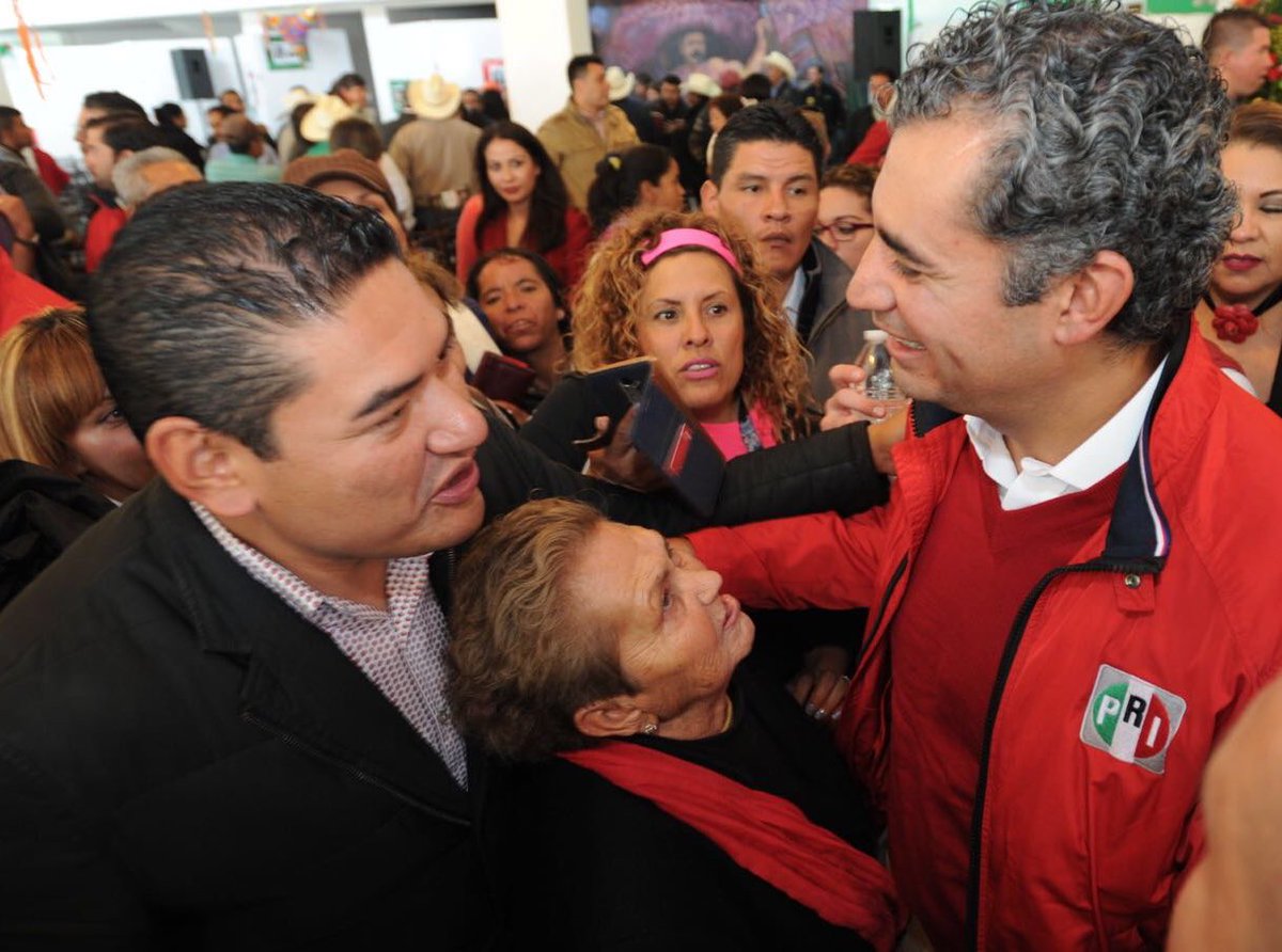 EnriqueOchoaR's tweet photo. Mi agradecimiento a cada militante del #PRI y a sus familias que nos permiten contar con el trabajo de cada uno. ¡En #Durango #SomosPRI! https://t.co/onv09hczwz