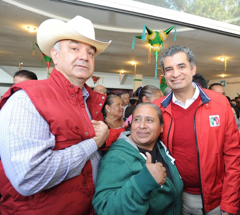 EnriqueOchoaR's tweet photo. Mi agradecimiento a cada militante del #PRI y a sus familias que nos permiten contar con el trabajo de cada uno. ¡En #Durango #SomosPRI! https://t.co/onv09hczwz