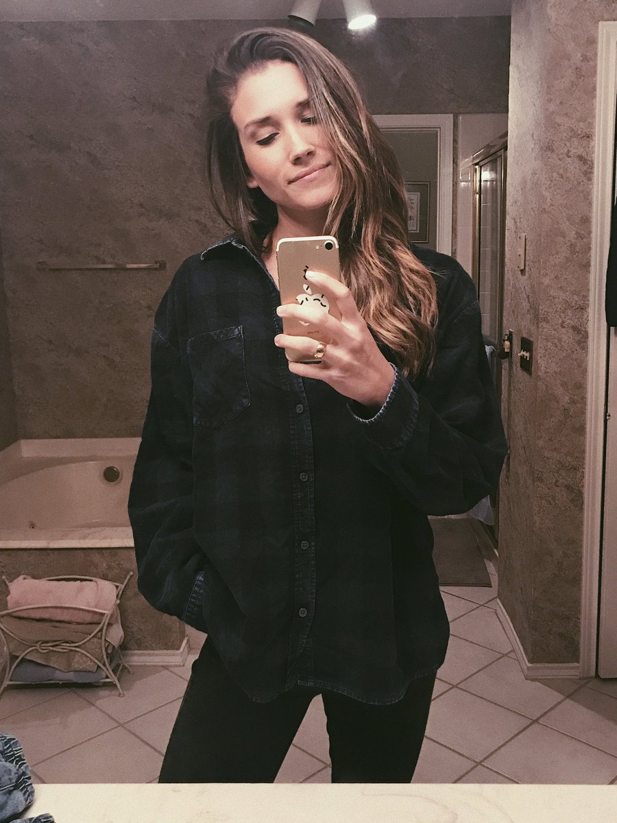 nowthisisliving's tweet photo. um hi 👋🏼 https://t.co/nAWf0Er8Zo