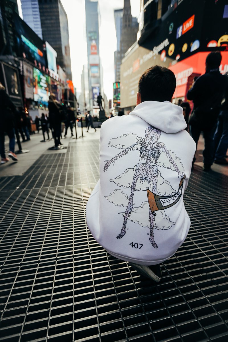 PrometheusApp's tweet image. bathwater. in manhattan.
twenty or so hoods left.
photo by @filmsbylevi