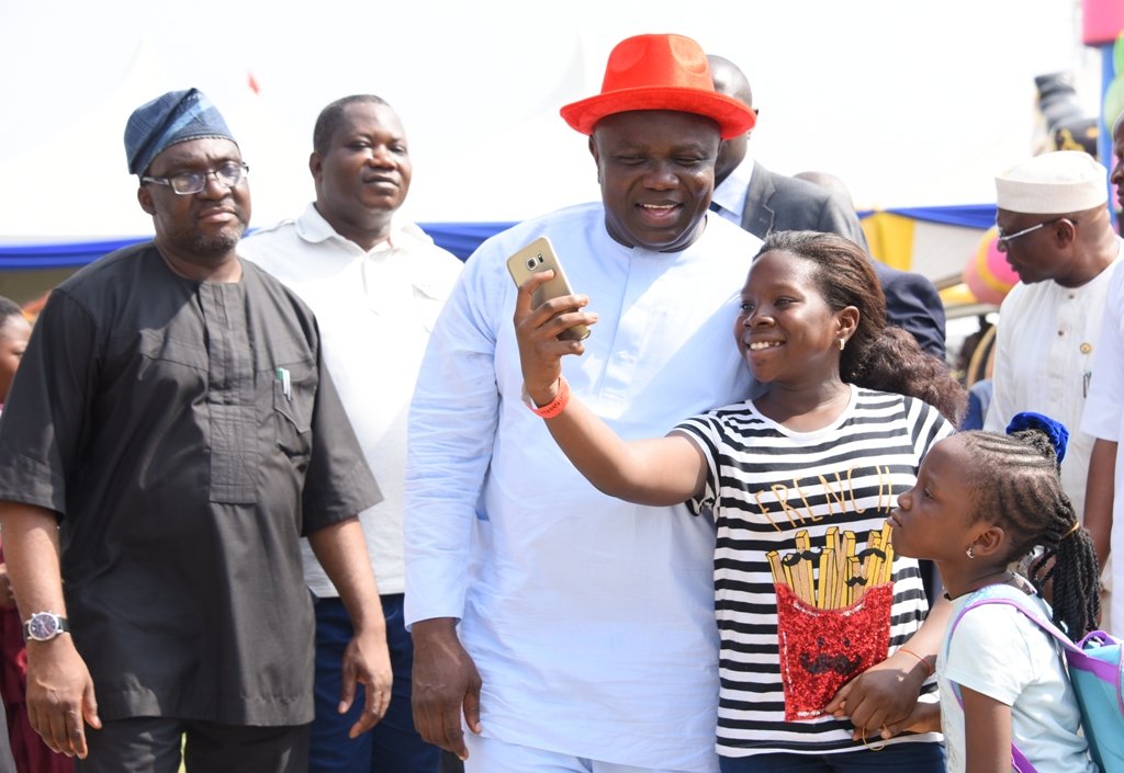 followlasg's tweet photo. Gov. Ambode, the First Lady Mrs. Bolanle Ambode at the 2016 Children End of the Year Party at the Lagos House Ikeja https://t.co/ssLxd7gz51