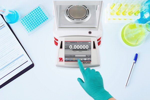 OHAUS_Corp's tweet photo. Our touchscreen portfolio is so intuitive, you will simply be guided via self-explanatory icons &amp; onscreen prompts. https://t.co/pNxwQad7WK https://t.co/lwFGElR4M7