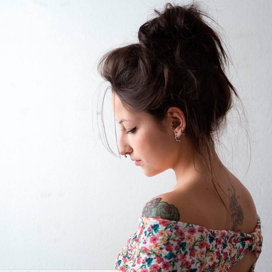 TattooJulianS's tweet photo. Tardábamos ya en presentar a Moonshine!!! Nuestra nueva compañera es la  encargada junto a Yanni Piercing de las perforaciones! https://t.co/dt4S4Xn38G
