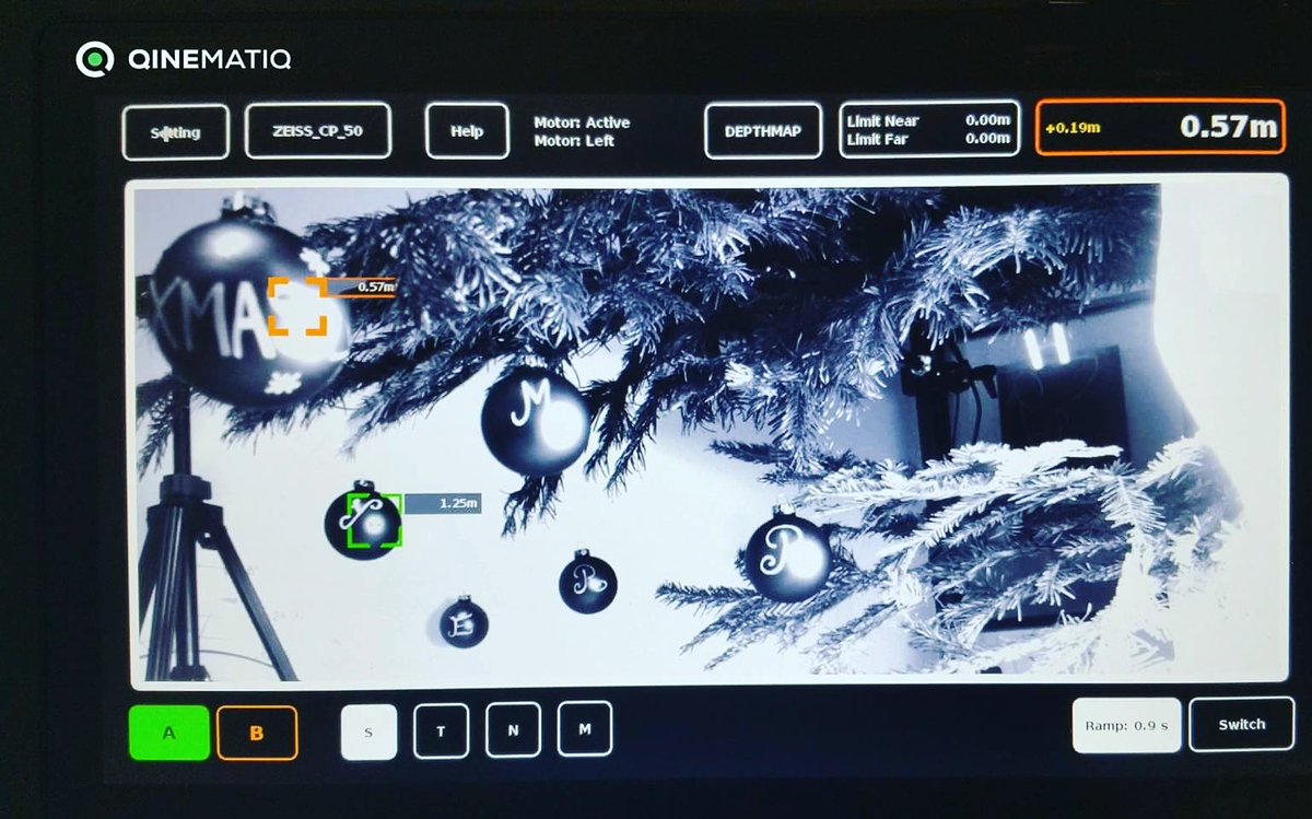 QINEMATIQ's tweet photo. #IMAGE #focuspulling #focuspuller #focus #focusonthefacts #focusonchristmas #christmas #thank you #distancemeasuring https://t.co/0cfeYaxrQ7