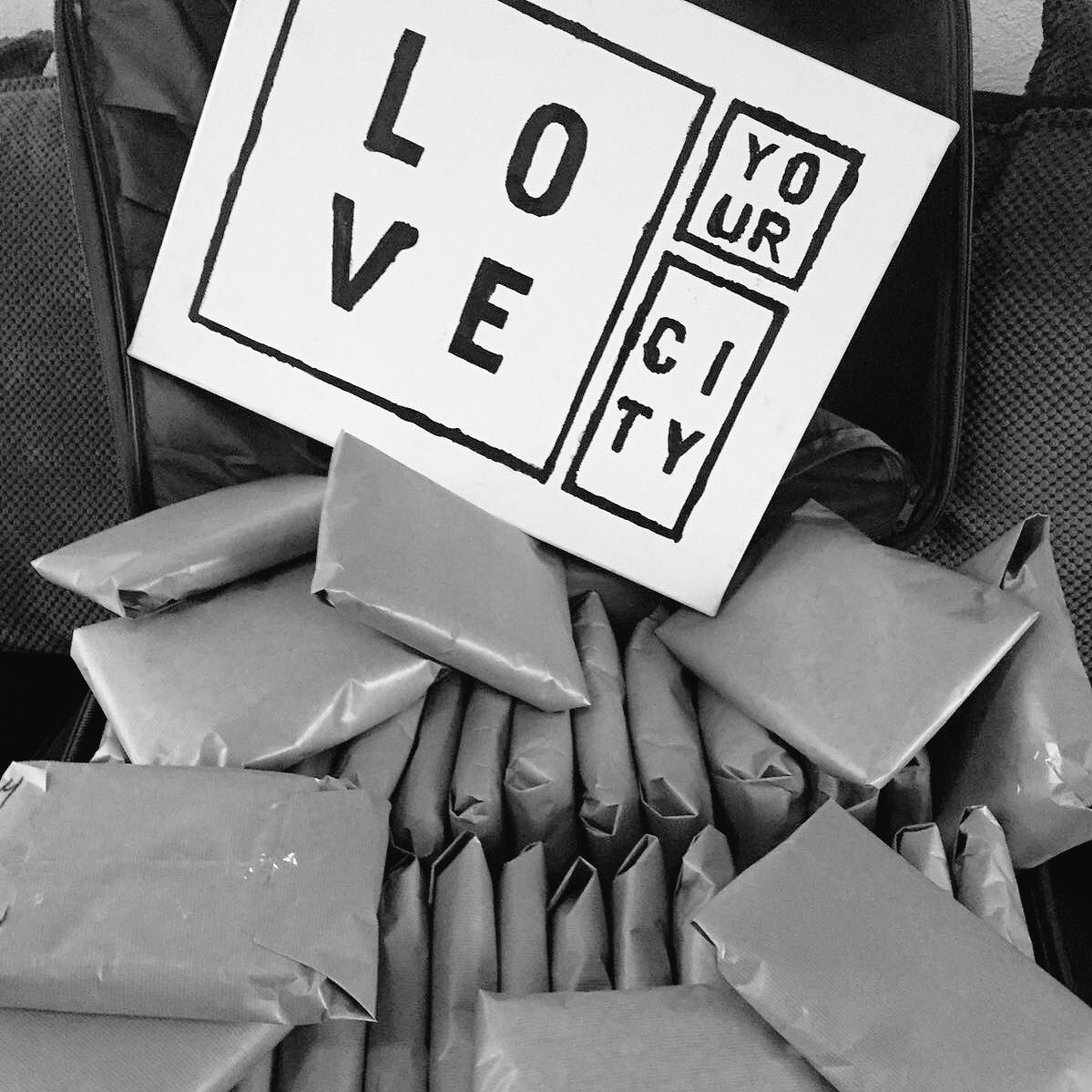 cityoflightsuk's tweet photo. #Leeds we're coming for you tomorrow 🎆 #LoveYourCity https://t.co/qaXyA2KXKI