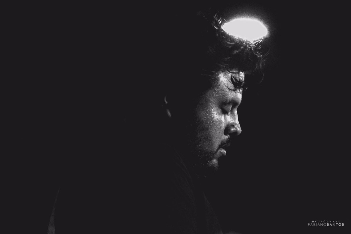 caosbanal's tweet photo. https://t.co/zBhYHdajhe
Foto de: @fotografofabianosantos 
#caosbanal #semfim #rock #poprock #musica #music #imagem #foto #fotografia #rio https://t.co/adUWch1sPN