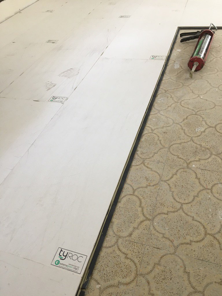 ewogrenovations's tweet photo. Laying down my @Tyrocsubfloor is way easier than the other choices. And WAY better product. Love it u should too. https://t.co/9iL8ADeFIB