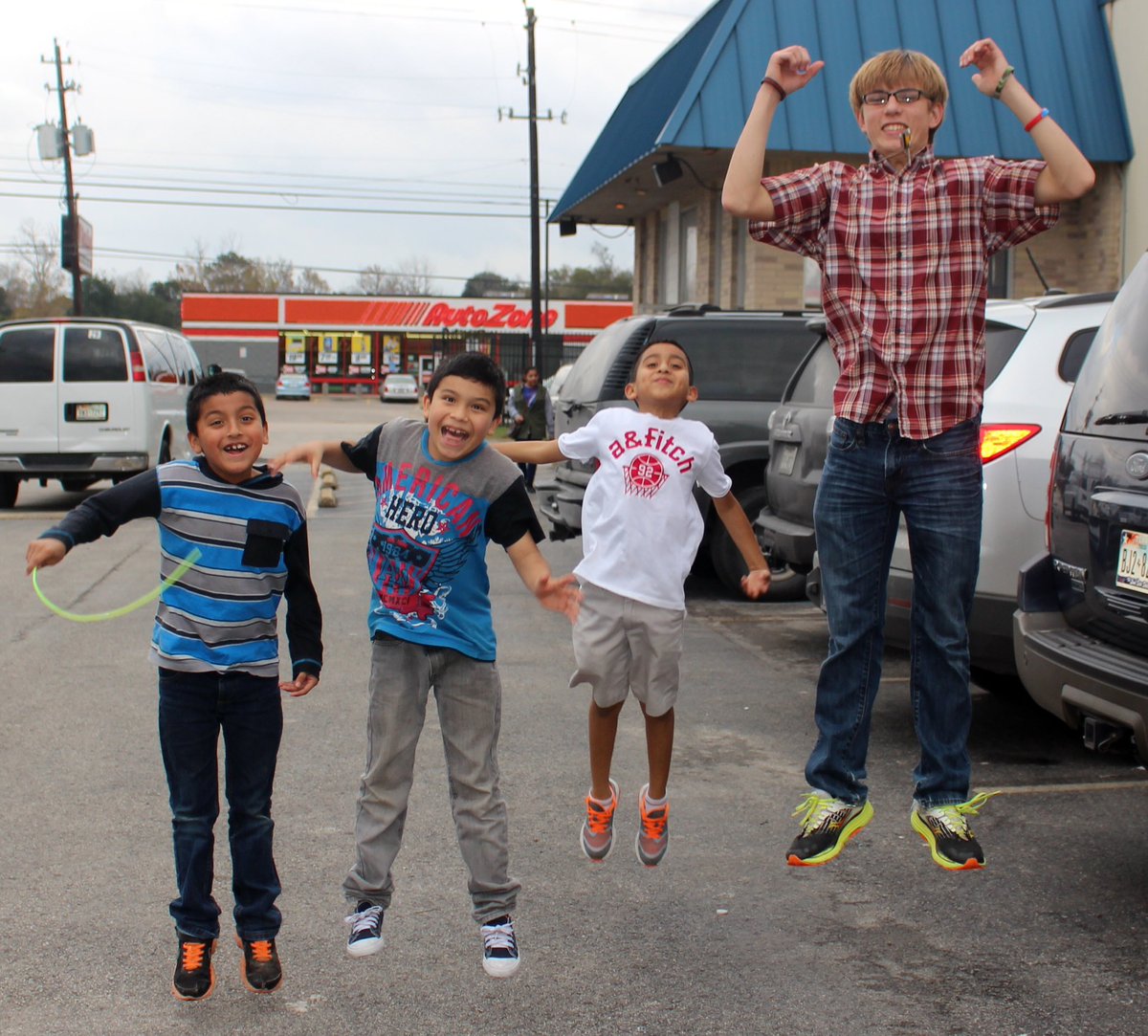 impacthouston's tweet photo. Austin Ave CoC from Brownwood, TX took 30 of our kids out for a special day of Christmas shopping, pizza and roller skating #DoubleOurImpact https://t.co/JxwNm8BH65