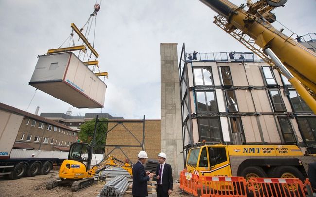 archinect's tweet photo. China will build modular housing factories in the UK, aiming to produce 25,000 homes per year  https://t.co/rHFP4FunHC https://t.co/FpFU9huDmW