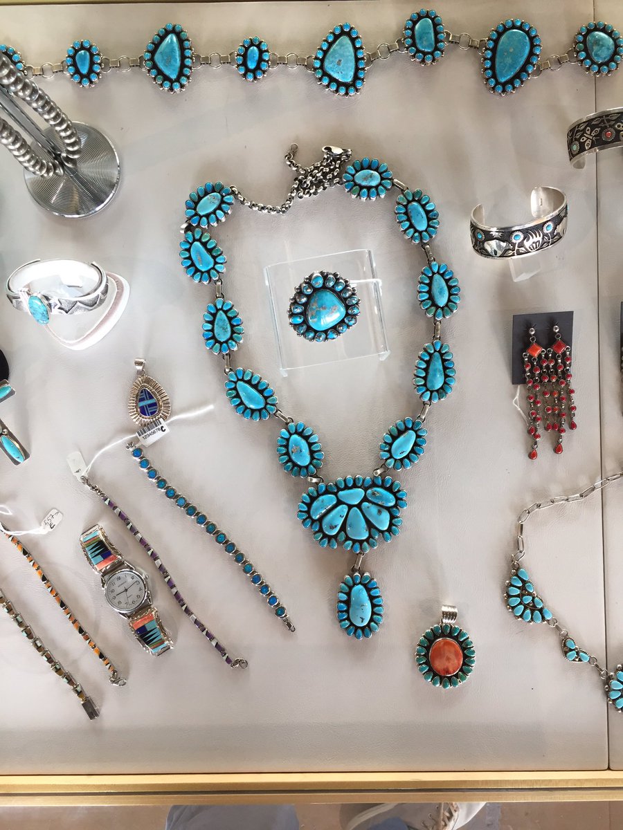 GormanGallery's tweet photo. Stop into our #Scottsdale location for a great deal on unique #artisan made #turquoise #jewelry #rcgormangallery https://t.co/ZX5aAw5vKl