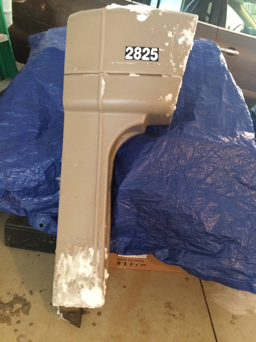 daisydawn123's tweet image. Thank you @brown_rclarry. Didn&apos;t just knock it over, took out the post. #plowproblems #mailproblems