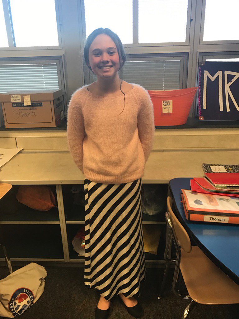 SSETeamS's tweet photo. #kidsdressliketeachers #spiritday #ssspirit https://t.co/bmDkO8OR5g