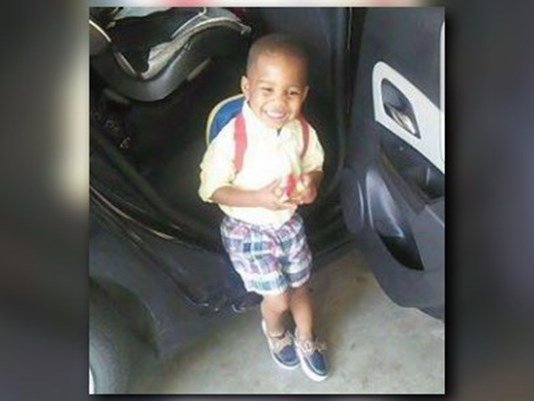 #childkilling: 911 tapes capture grandmother's agony after 3-year-old boy is shot bit.ly/2hRDWc2 https://t.co/3nRCWP8v0y