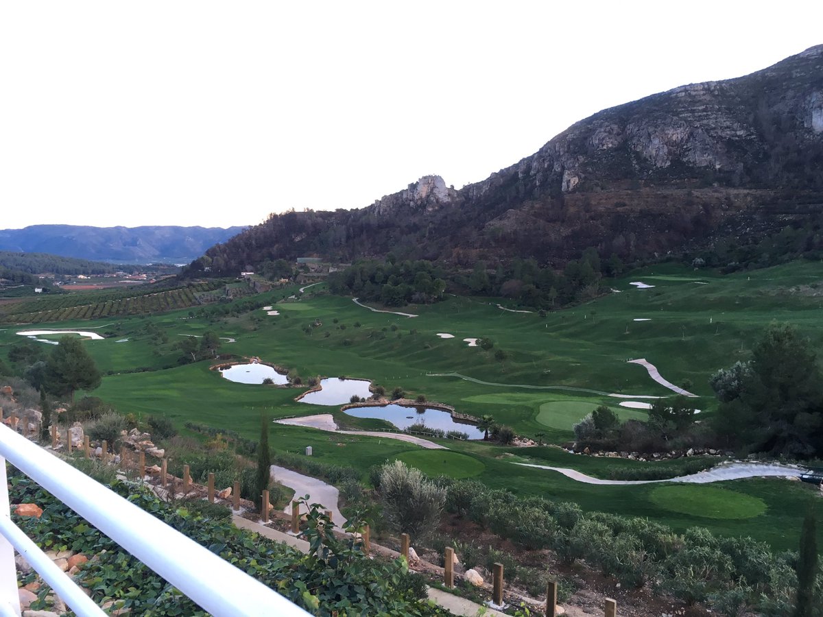 LaGaliana_Golf's tweet image. Así se encuentra el campo después de la tormenta!
After the storm...everything is green! #winter #golf #perfectconditions #Maintenance 😍