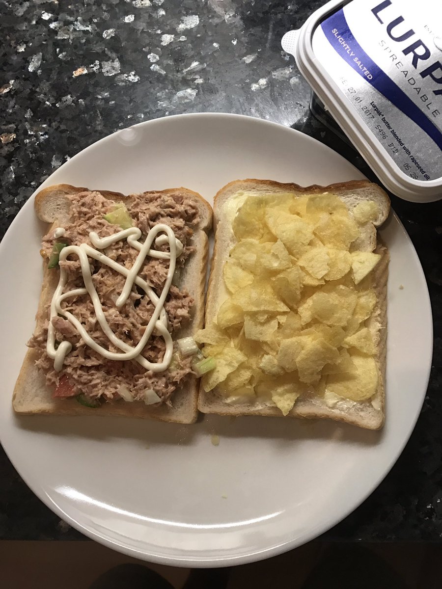 GazGShore's tweet photo. .. @Marty_GShore I call this Gaz concoction the Gaz tuna crisp masterpiece... always thinking of new ways to push my cooking skills 🍴🍞👌🏻 https://t.co/ORRwVvqHrj
