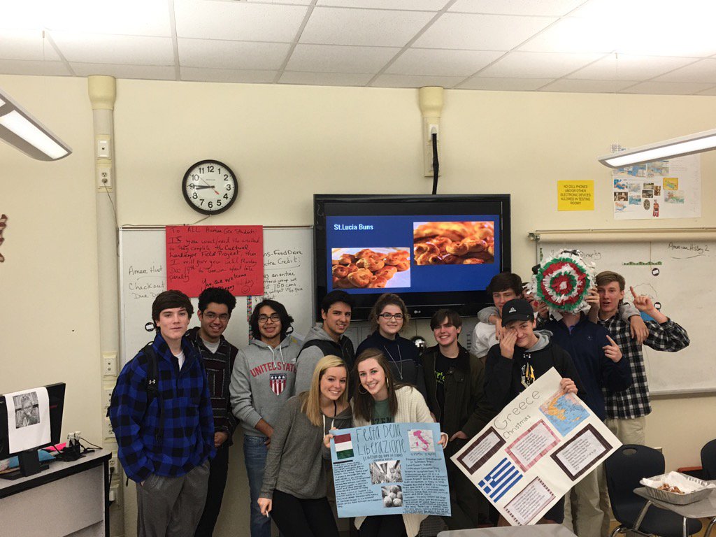 MoStanford's tweet photo. 1st period Cultural Celebrations Greatness! #humgeo @MoStanford @CCwsfcs https://t.co/rWEoi0Iqcz